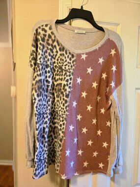 Carol Christian XL fleece top in patchwork pattern. Very fun top ...